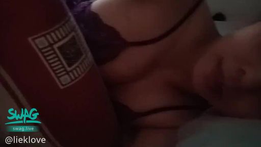 lieklove-swag-午後抱著枕頭...挑逗弟弟哥哥們