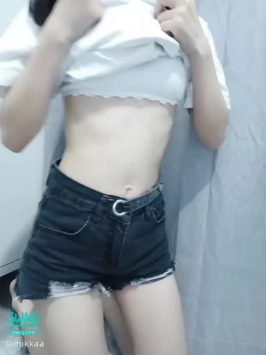 mikkaa-swag-白虎贫乳萝莉自慰秒gc(为了引起你的注意起的标题)
