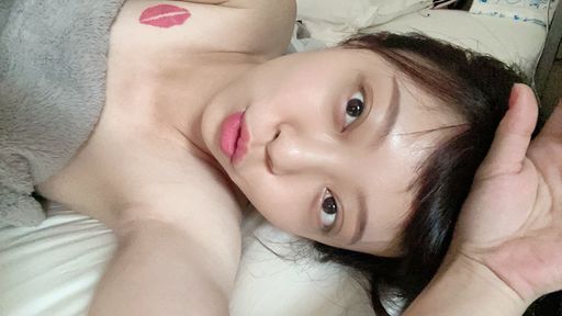 miniloveuu-swag-?乳液塗到忘我⋯想看我怎麼在你身上搖擺嗎??