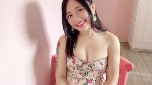 daisybaby-swag-女大生誇張潮吹!淫水多到噴壞相機啦!