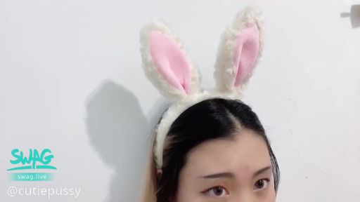 cutiepussy-swag-淫蕩傻甜兔寶寶(第一集)完整露臉淫蕩母狗趴著❤