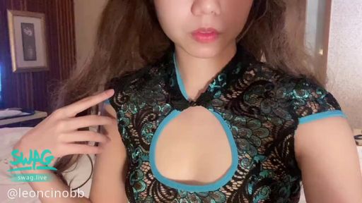 leoncinobb-swag-淫蕩絲襪少女❤️?自慰摩擦鮑魚摩到高潮 ‼️